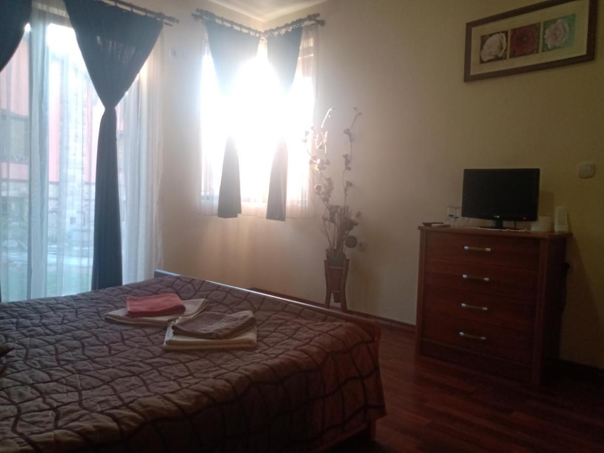 Кръчмъ При Байката Hotel Ribaritsa Buitenkant foto