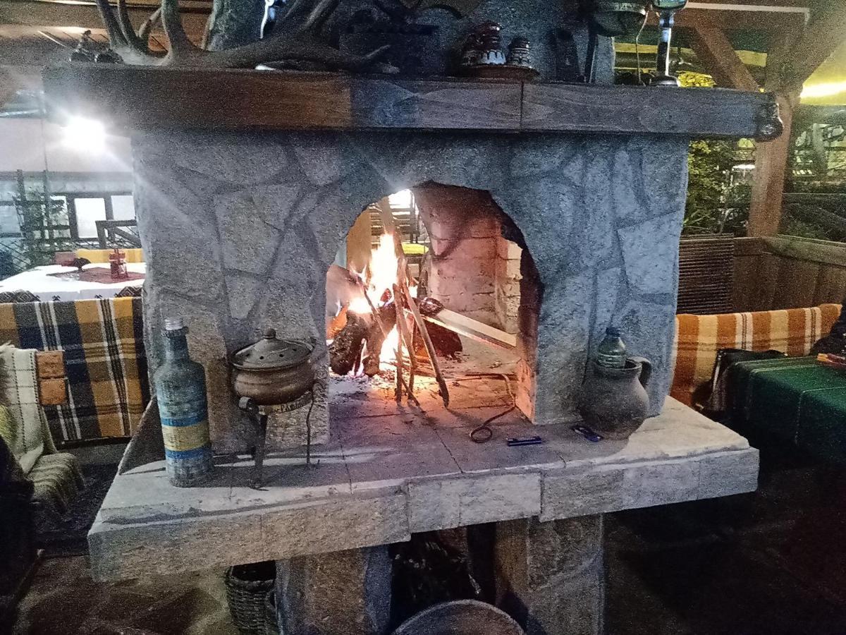 Кръчмъ При Байката Hotel Ribaritsa Buitenkant foto