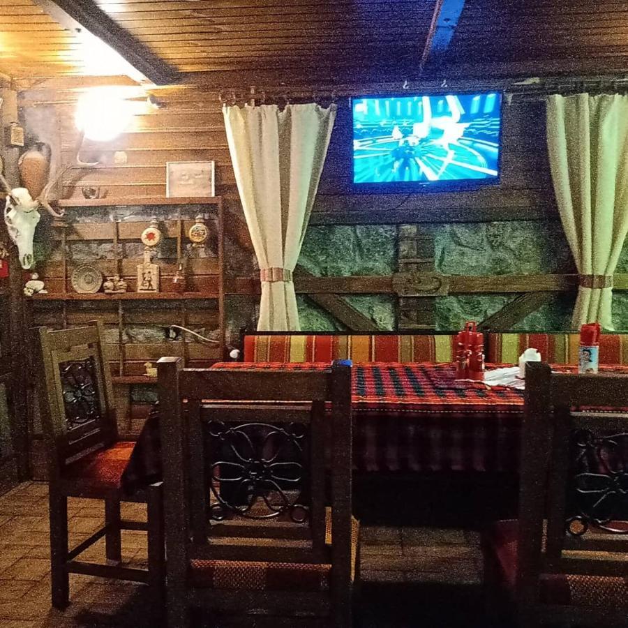 Кръчмъ При Байката Hotel Ribaritsa Buitenkant foto