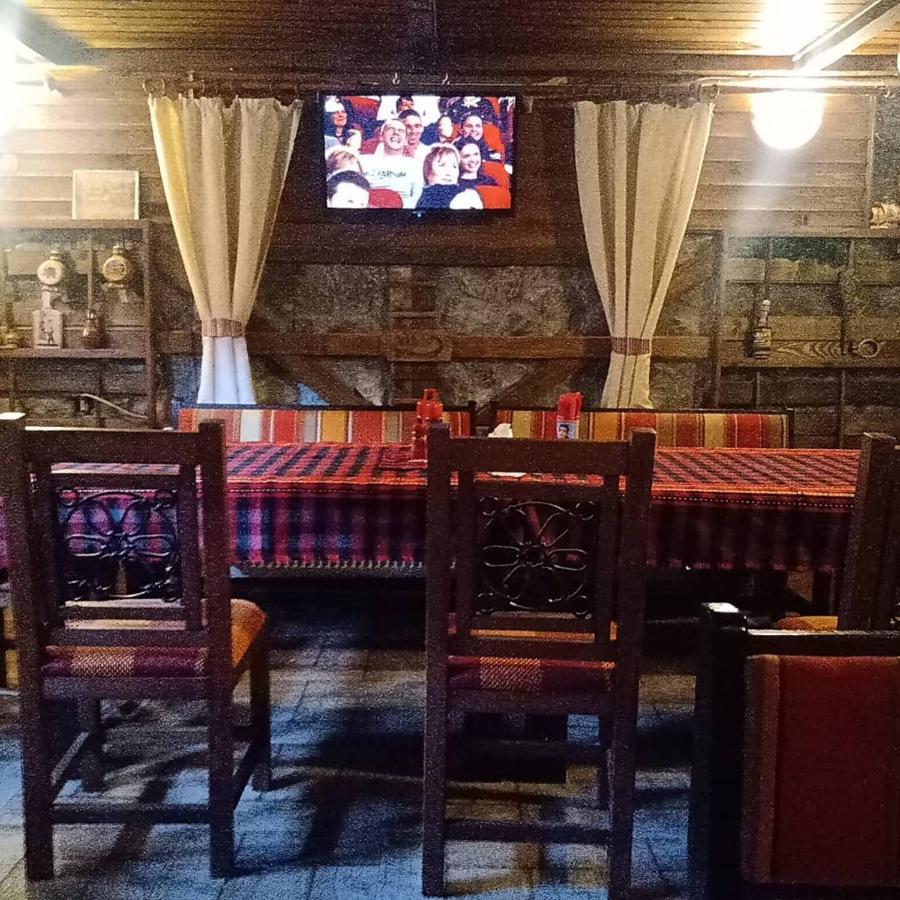 Кръчмъ При Байката Hotel Ribaritsa Buitenkant foto