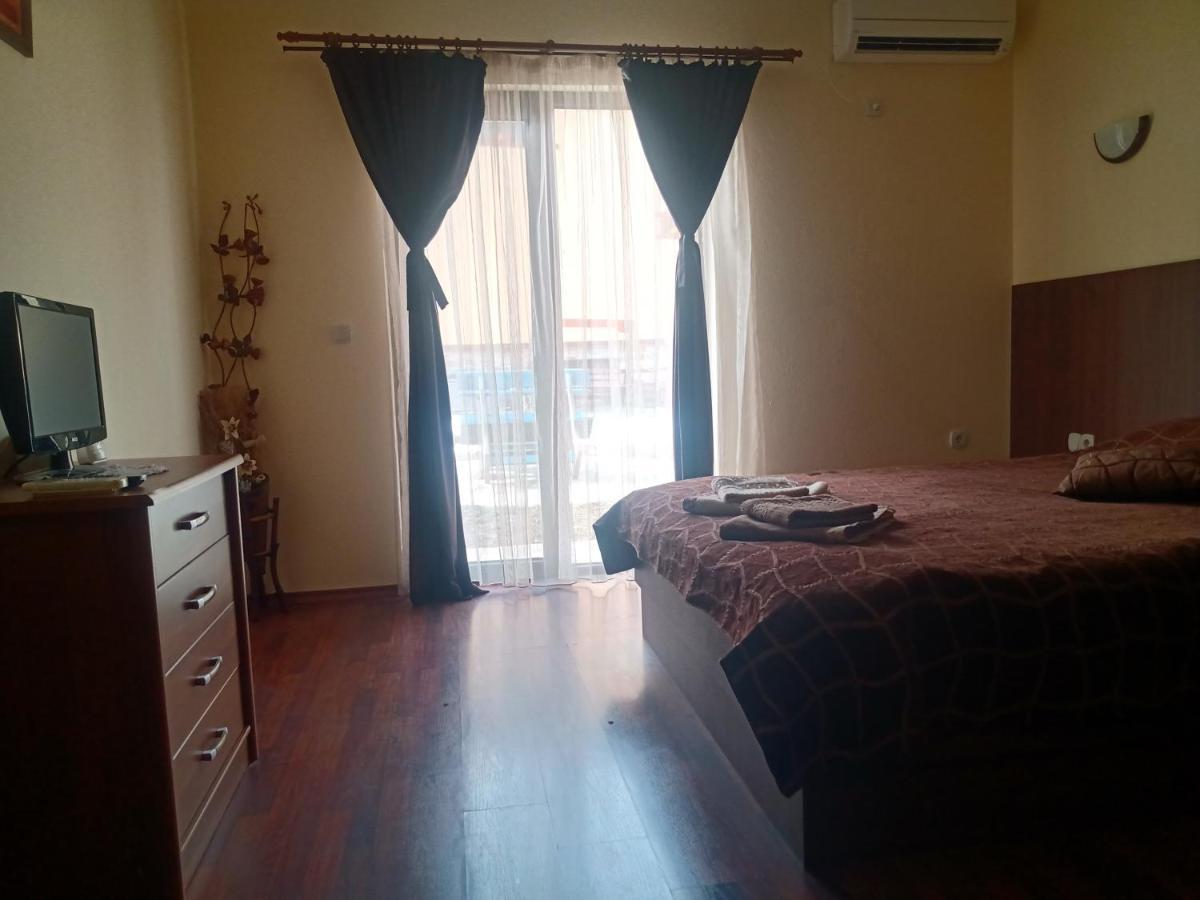 Кръчмъ При Байката Hotel Ribaritsa Buitenkant foto