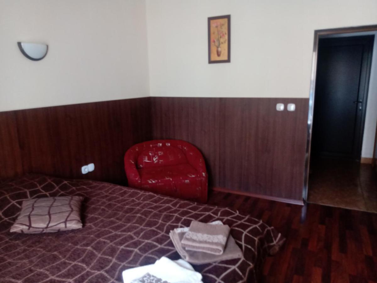 Кръчмъ При Байката Hotel Ribaritsa Buitenkant foto