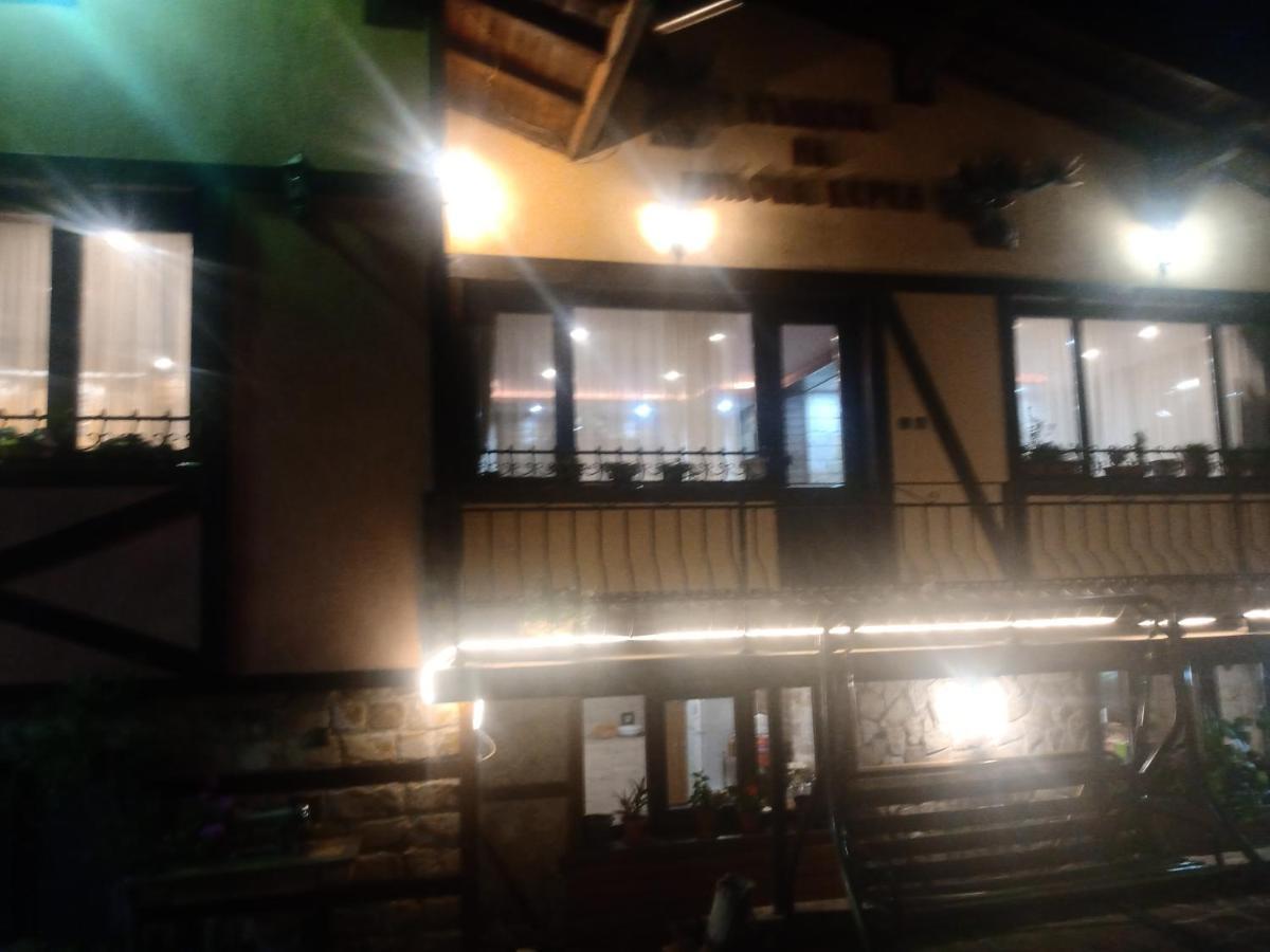Кръчмъ При Байката Hotel Ribaritsa Buitenkant foto