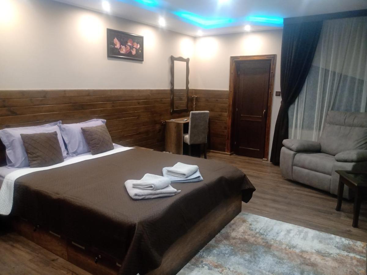 Кръчмъ При Байката Hotel Ribaritsa Buitenkant foto